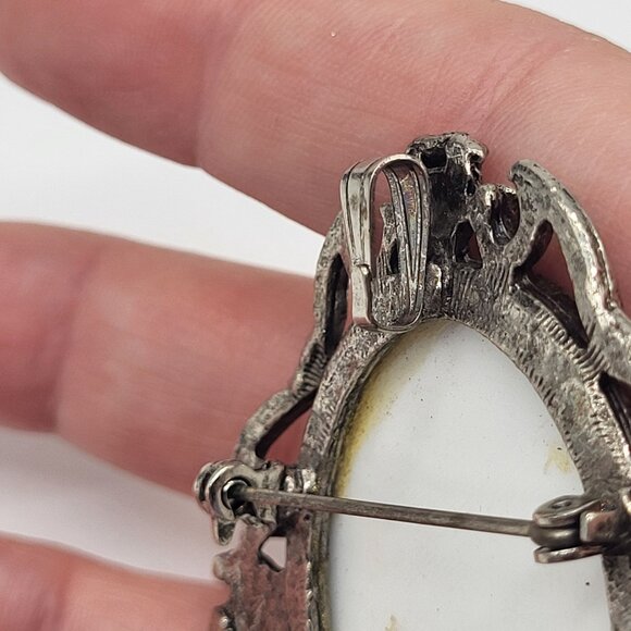 VTG Silver Tone Brooch Pendant with white cabochon and Red LIFE Flower Applique - Picture 5 of 10